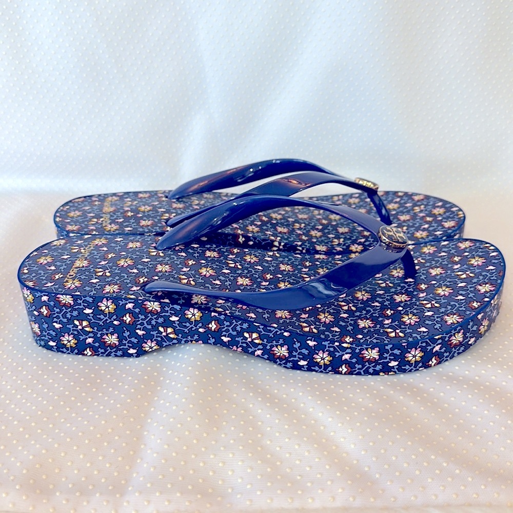 TORY BURCH Wedge floral flip flops EUC